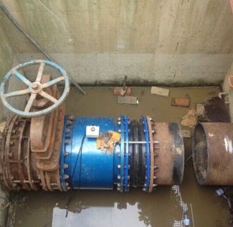 市政污水廠(chǎng)流量計(jì)現(xiàn)場(chǎng)安裝使用圖